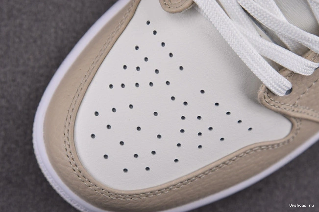 FB7168-121 Red Jordan Rattan Sail University 1 Low SE 1123